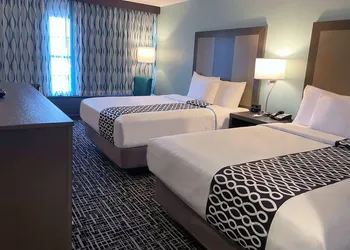 La Quinta Inn & Suites by Wyndham Jonesboro hotel thumbnail 5