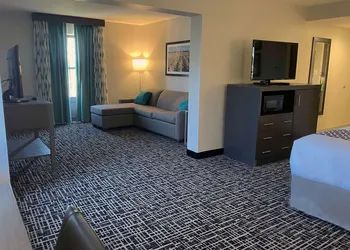 La Quinta Inn & Suites by Wyndham Jonesboro hotel thumbnail 7