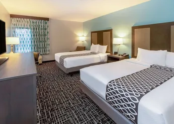 La Quinta Inn & Suites by Wyndham Jonesboro hotel thumbnail 8
