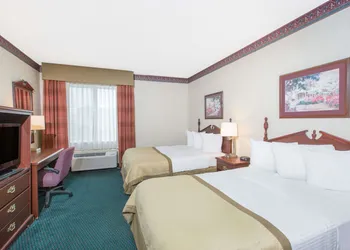 Baymont by Wyndham Jonesboro hotel thumbnail 3