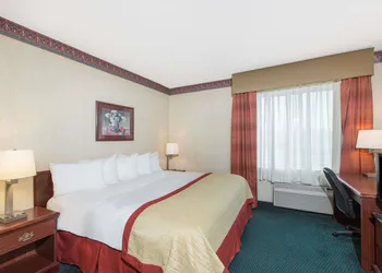 Baymont by Wyndham Jonesboro hotel thumbnail 5