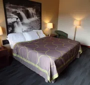 Super 8 by Wyndham Beaver Falls hotel detail image 7