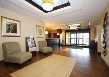 Wingate by Wyndham Kittanning hotel thumbnail 2