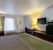 Americas Best Value Inn Edgewood hotel detail image 7