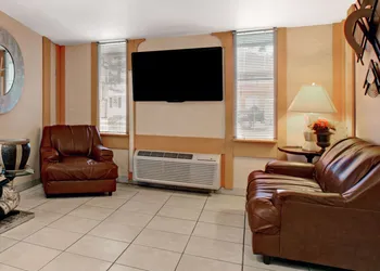 Knights Inn Greensburg hotel thumbnail 2