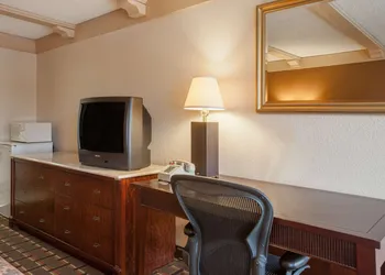Knights Inn Greensburg hotel thumbnail 4