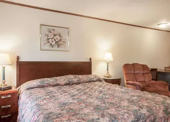 Knights Inn Greensburg hotel thumbnail 6