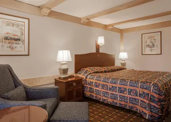 Knights Inn Greensburg hotel thumbnail 7