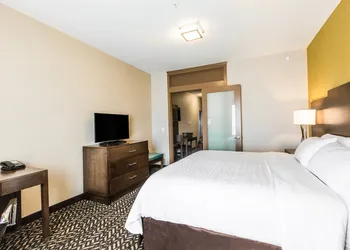 Holiday Inn Express & Suites Spruce Grove - Stony Plain by IHG hotel thumbnail 2