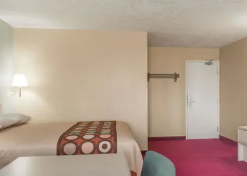 Super 8 by Wyndham Nephi hotel thumbnail 4