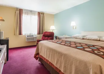 Super 8 by Wyndham Nephi hotel thumbnail 5