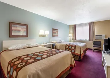 Super 8 by Wyndham Nephi hotel thumbnail 6