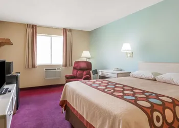 Super 8 by Wyndham Nephi hotel thumbnail 7