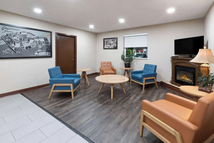 Super 8 by Wyndham Summersville/New River National Park hotel detail image 6
