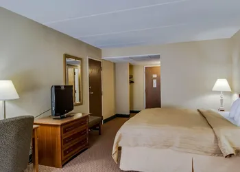 Quality Hotel and Conference Center Bluefield hotel thumbnail 8