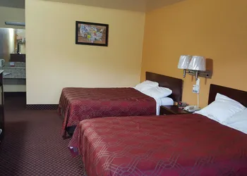 Econo Lodge Near Bluefield College hotel thumbnail 5