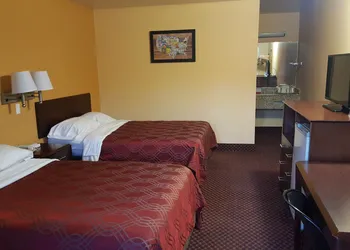 Econo Lodge Near Bluefield College hotel thumbnail 6