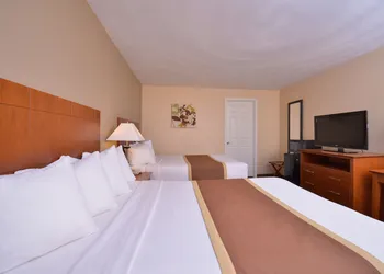 Quality Inn & Suites Williamsport hotel thumbnail 8