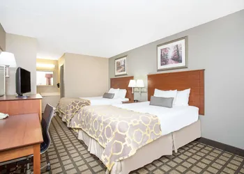 Baymont by Wyndham Hays hotel thumbnail 4