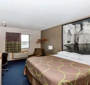 Super 8 by Wyndham Hays KS hotel detail image 7