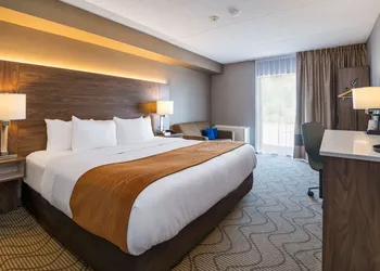 Comfort Inn Lakeshore hotel thumbnail 6
