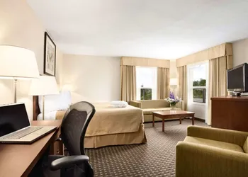 Quality Inn hotel thumbnail 4