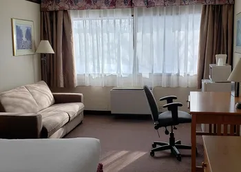 Ramada by Wyndham Pinewood Park Resort North Bay hotel thumbnail 7