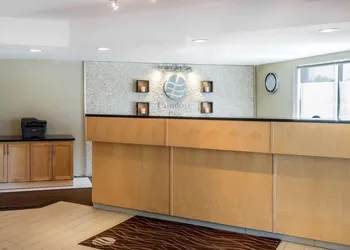 Comfort Inn hotel thumbnail 3