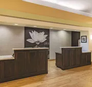 La Quinta Inn & Suites by Wyndham Beaumont West hotel detail image 3