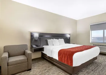 Comfort Inn Orange I-10 hotel thumbnail 7