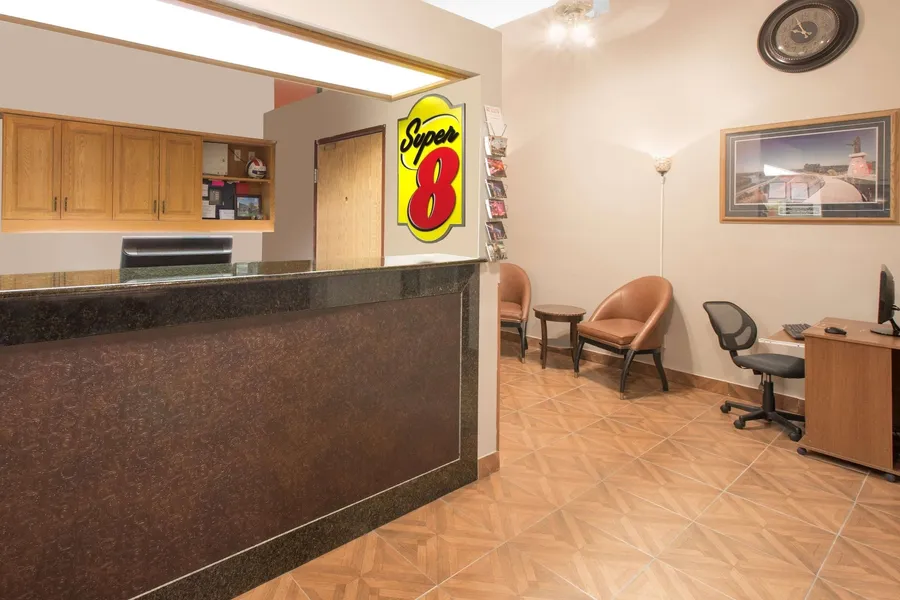 Super 8 by Wyndham Sioux City/Morningside Area hotel detail image 2