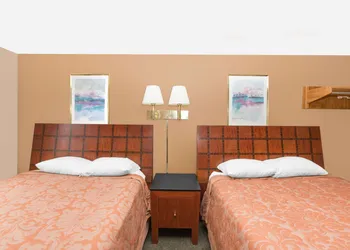 Super 8 by Wyndham Sioux City/Morningside Area hotel thumbnail 8
