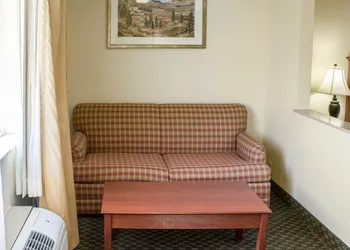 Quality Inn & Suites Sioux City Southeast hotel thumbnail 8