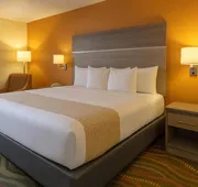 Travelodge by Wyndham Muskegon hotel detail image 4