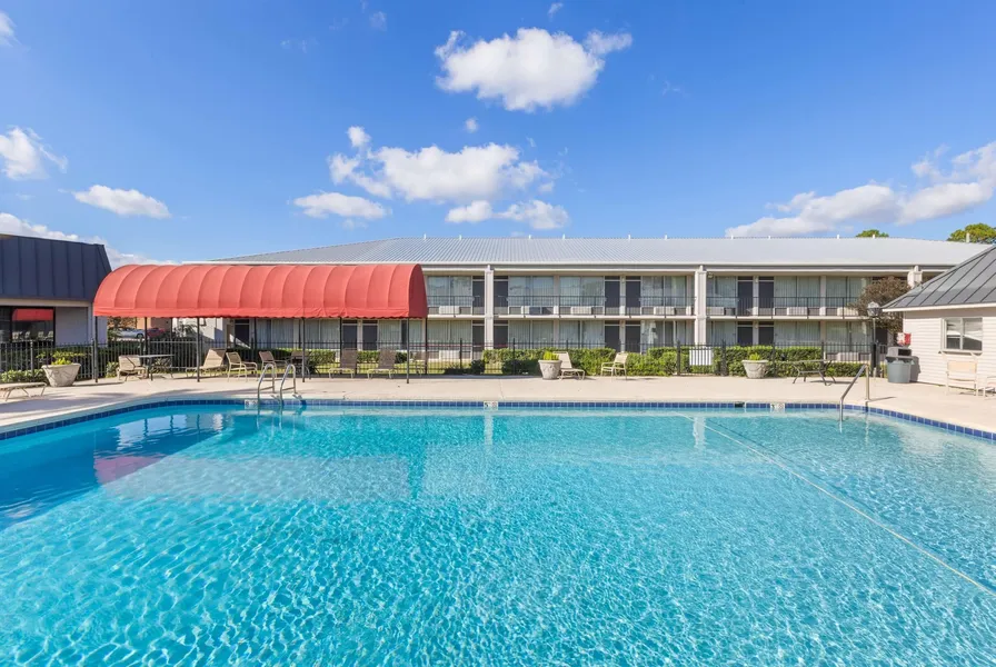 Ramada by Wyndham Houma hotel detail image 6