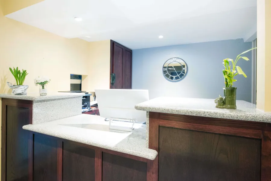 Executive Inn and Kitchenette Suites hotel detail image 2