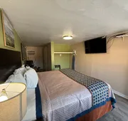 Executive Inn and Kitchenette Suites hotel detail image 7