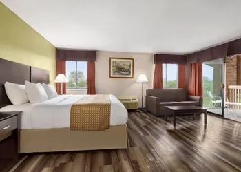 Baymont by Wyndham Monroe hotel thumbnail 8