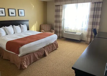 Country Inn & Suites by Radisson, Dundee, MI hotel thumbnail 7