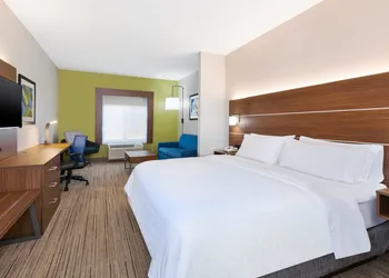 Holiday Inn Express & Suites Three Rivers by IHG hotel thumbnail 4