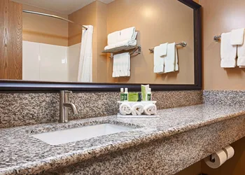 Best Western Plus Coldwater Hotel hotel thumbnail 8