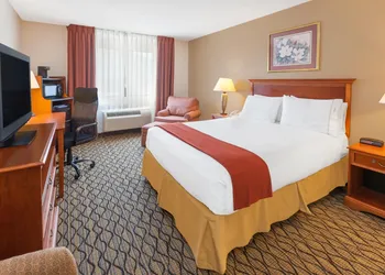Baymont by Wyndham Chelsea hotel thumbnail 6