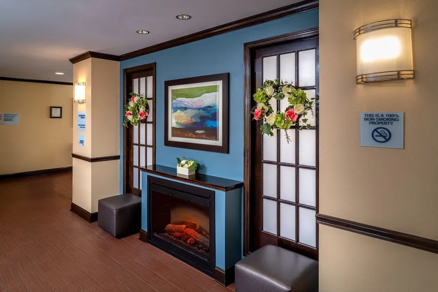 Holiday Inn Express & Suites Lebanon by IHG hotel detail image 2