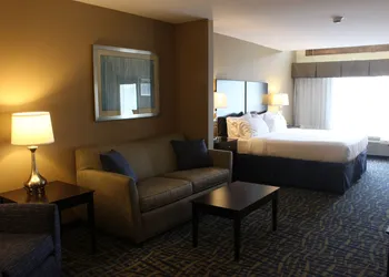Holiday Inn Express & Suites Lebanon by IHG hotel thumbnail 8