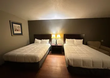 Loyalty Inn Gainesville hotel thumbnail 3