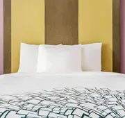 La Quinta Inn & Suites by Wyndham Hillsboro hotel detail image 5