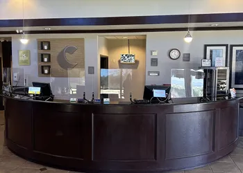 Comfort Suites Palestine hotel thumbnail 2