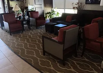 Comfort Suites Palestine hotel thumbnail 7
