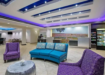 La Quinta Inn & Suites by Wyndham Fairfield TX hotel thumbnail 2