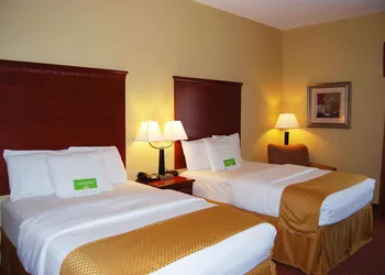 La Quinta Inn & Suites by Wyndham Fairfield TX hotel thumbnail 6